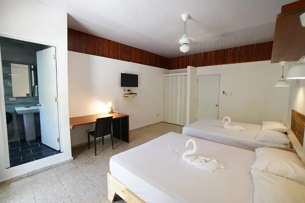 Room #29 At Waterfront Playa Alicia Sosúa 펜션